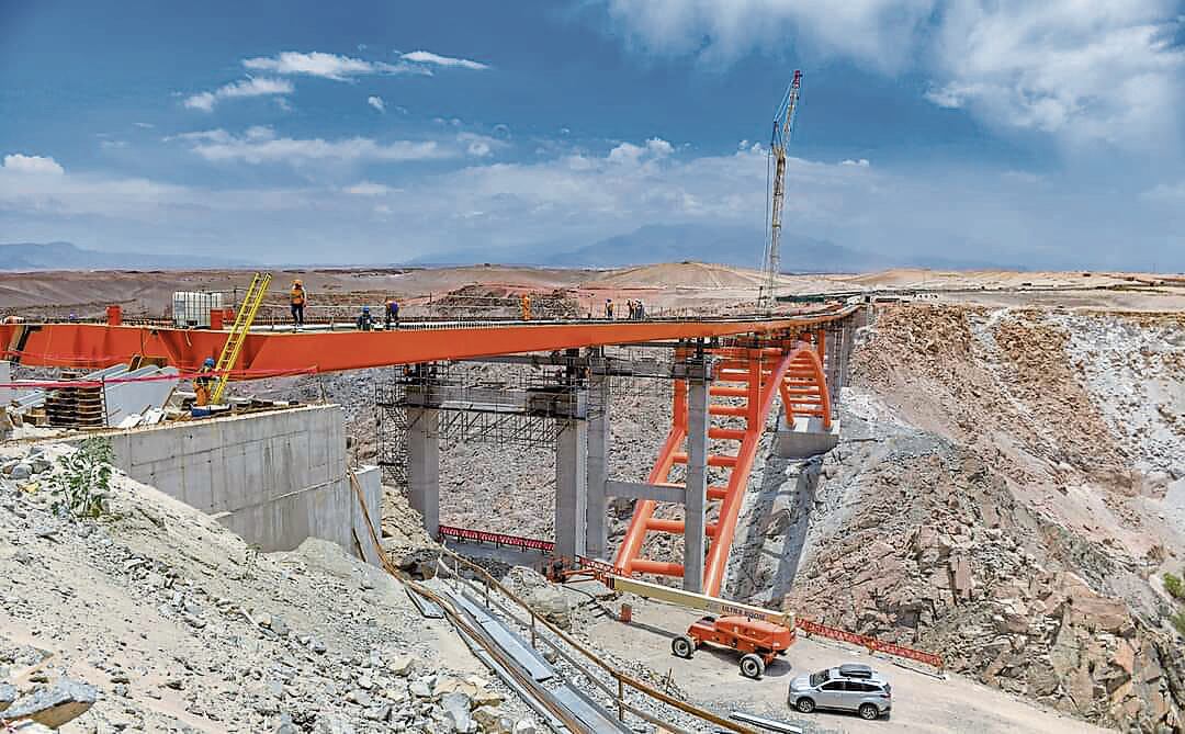 No avanzan los trabajos en el puente Arequipa - La Joya. Foto: GEC.