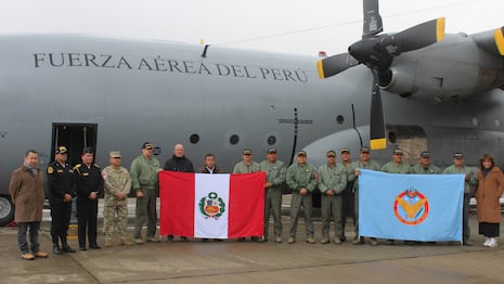 Perú repatria a 53 compatriotas varados en Bolivia y envía ayuda humanitaria