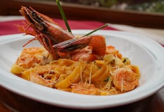 Café de la Paz presenta su Timbal de Langostinos como recomendación del chef