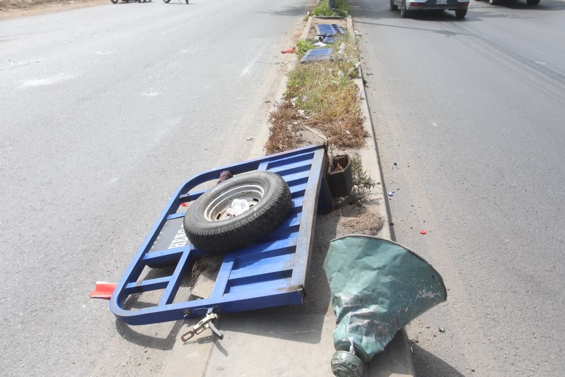 Ate: mujer falleció tras caer de un motocar y ser arrollada por un vehículo. Fotos: Violeta Ayasta / @photo.gec