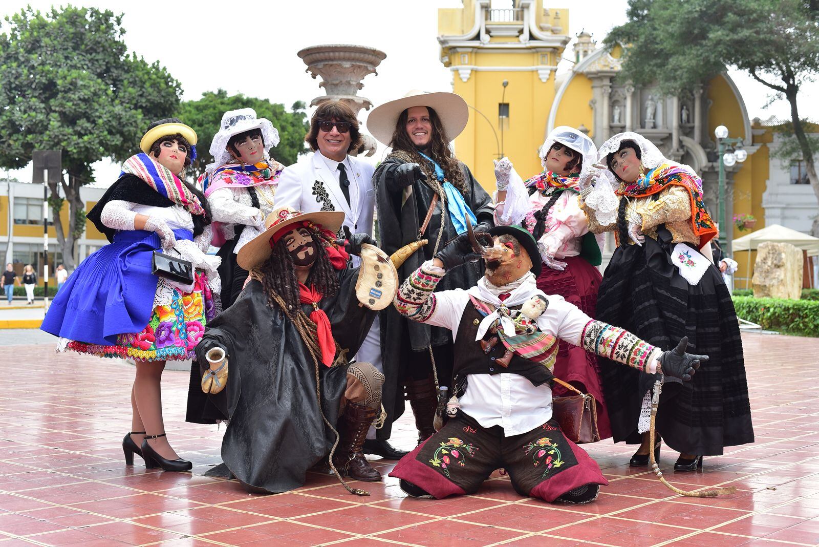 Los reconocidos intérpretes de la música andina volverán a compartir escenario el 18 de julio en La Estación de Barranco. Gustavo Ratto también anunció una gira por Europa para octubre.