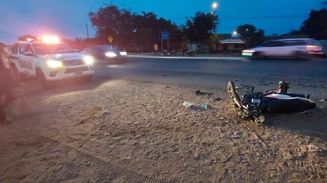 La Libertad: Choque entre motocicleta y automóvil deja dos muertos