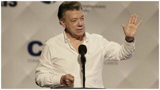​Santos dice a líderes iberoamericanos que Colombia se aferra a una "paz amplia"