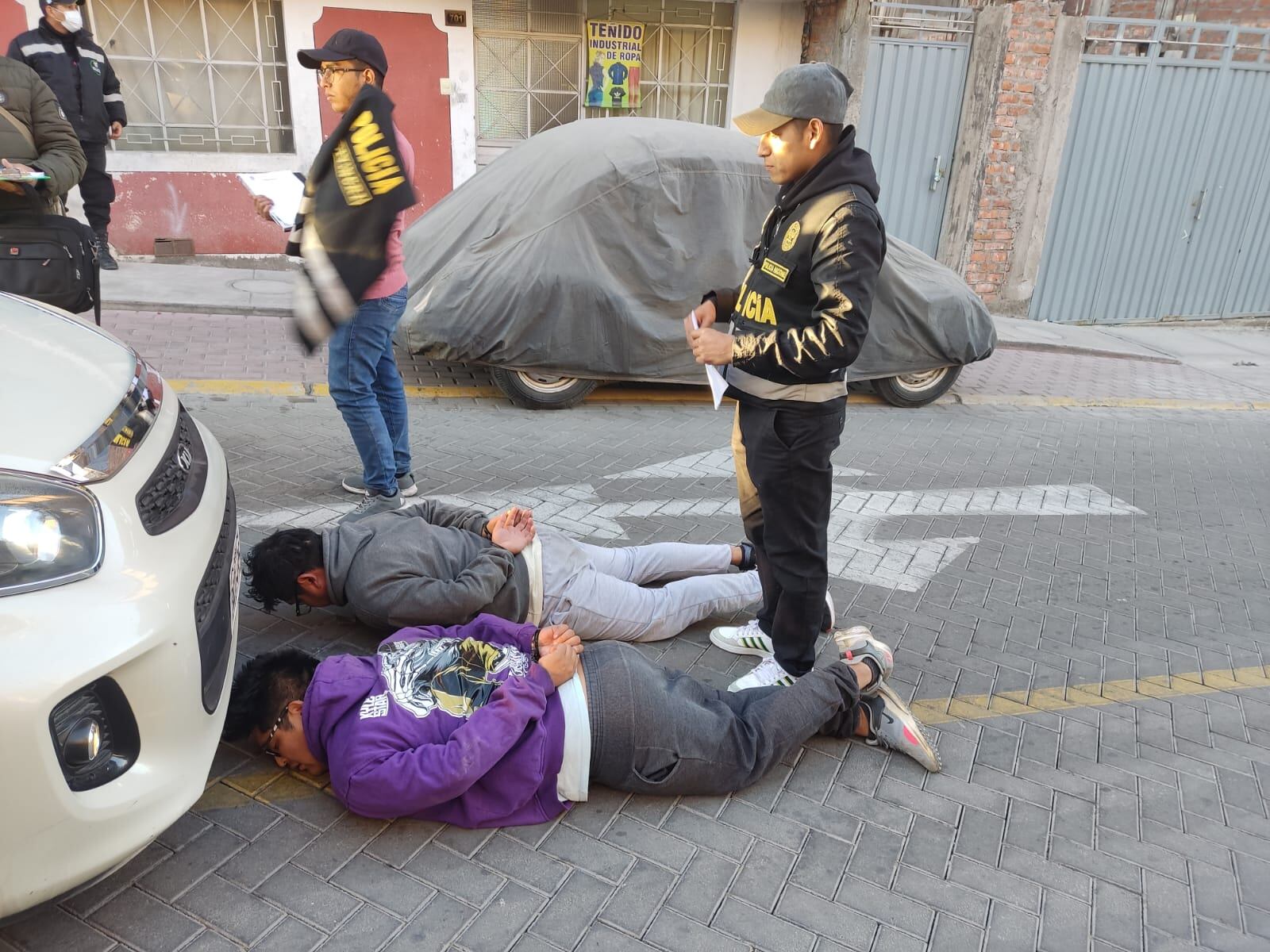 Sospechosos fueron detenidos en flagrancia (Foto: Difusión)