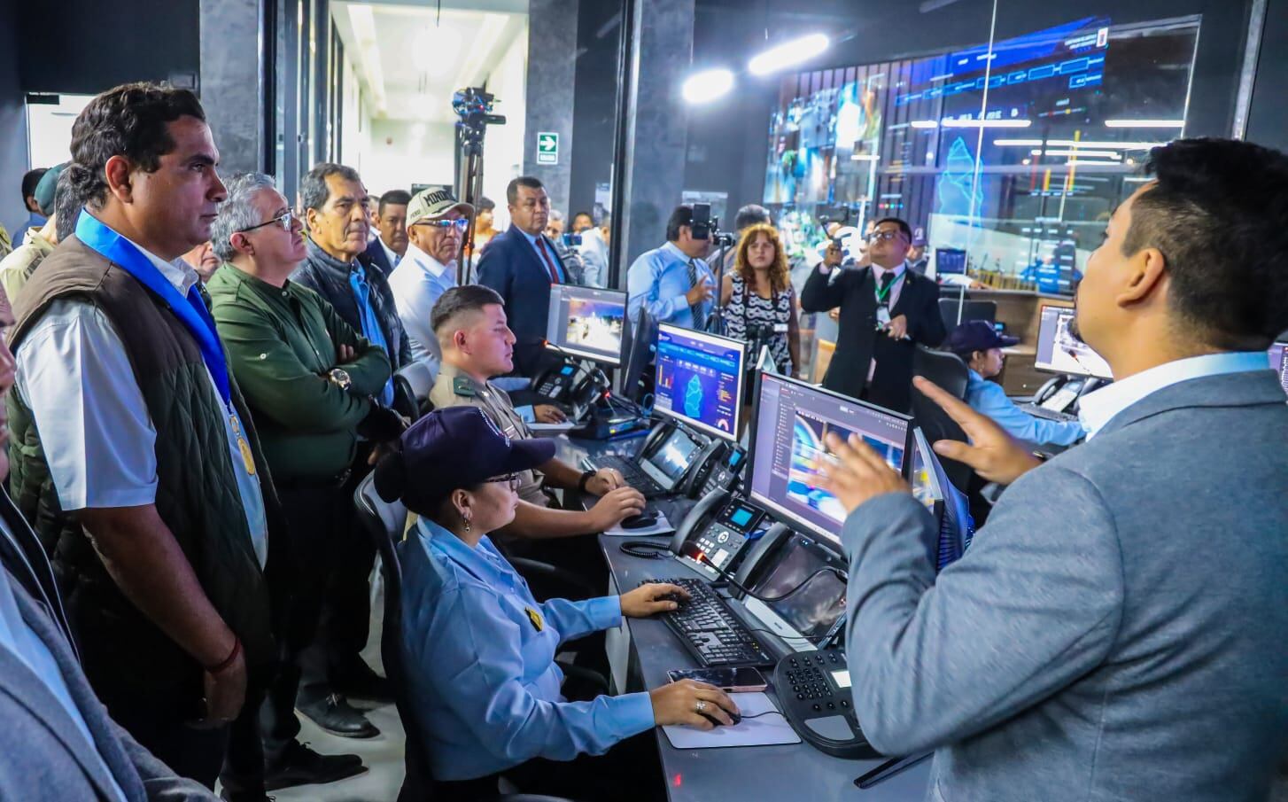 Inauguran moderna central de videovigilancia en Talara