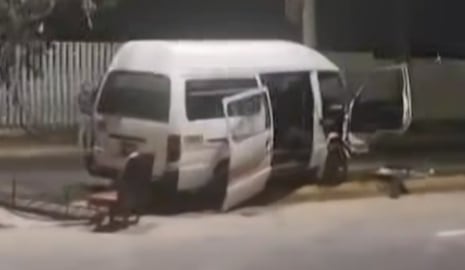 Combi informal chocó contra poste y dejó 10 heridos en San Juan de Lurigancho