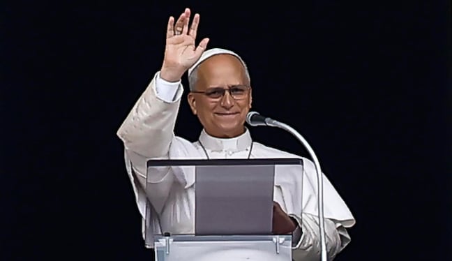 “Una vez superada esta delicada etapa, como saben, retomaré gradualmente mis actividades, siempre con la ayuda de Dios y sus oraciones”, indicó León XIV. (Foto: EFE/ANGELO CARCONI)