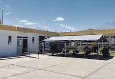 Atienden a pacientes en patio y pasillos del hospital Honorio Delgado Espinoza, tras incendio