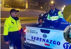 Serenos de Miraflores detienen a sujeto que se lanzó a la Vía Expresa tras intento de robo