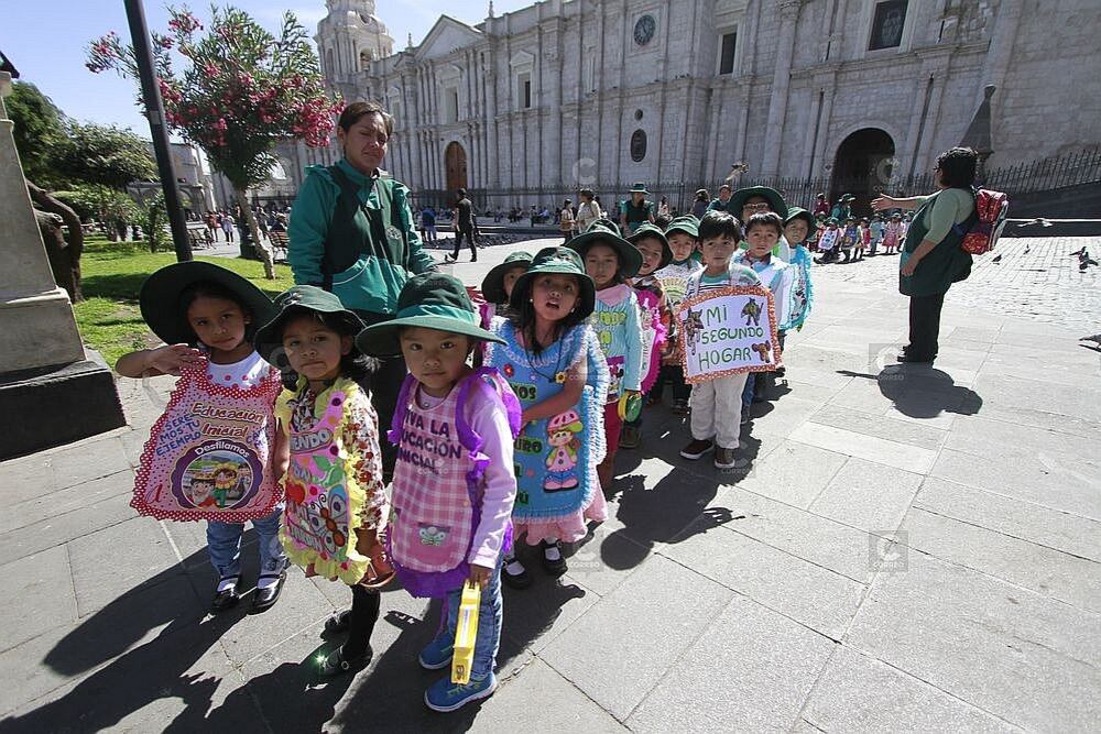 La deficiencia de personal docente impide la apertura de nuevas vacantes. (Foto: GEC)