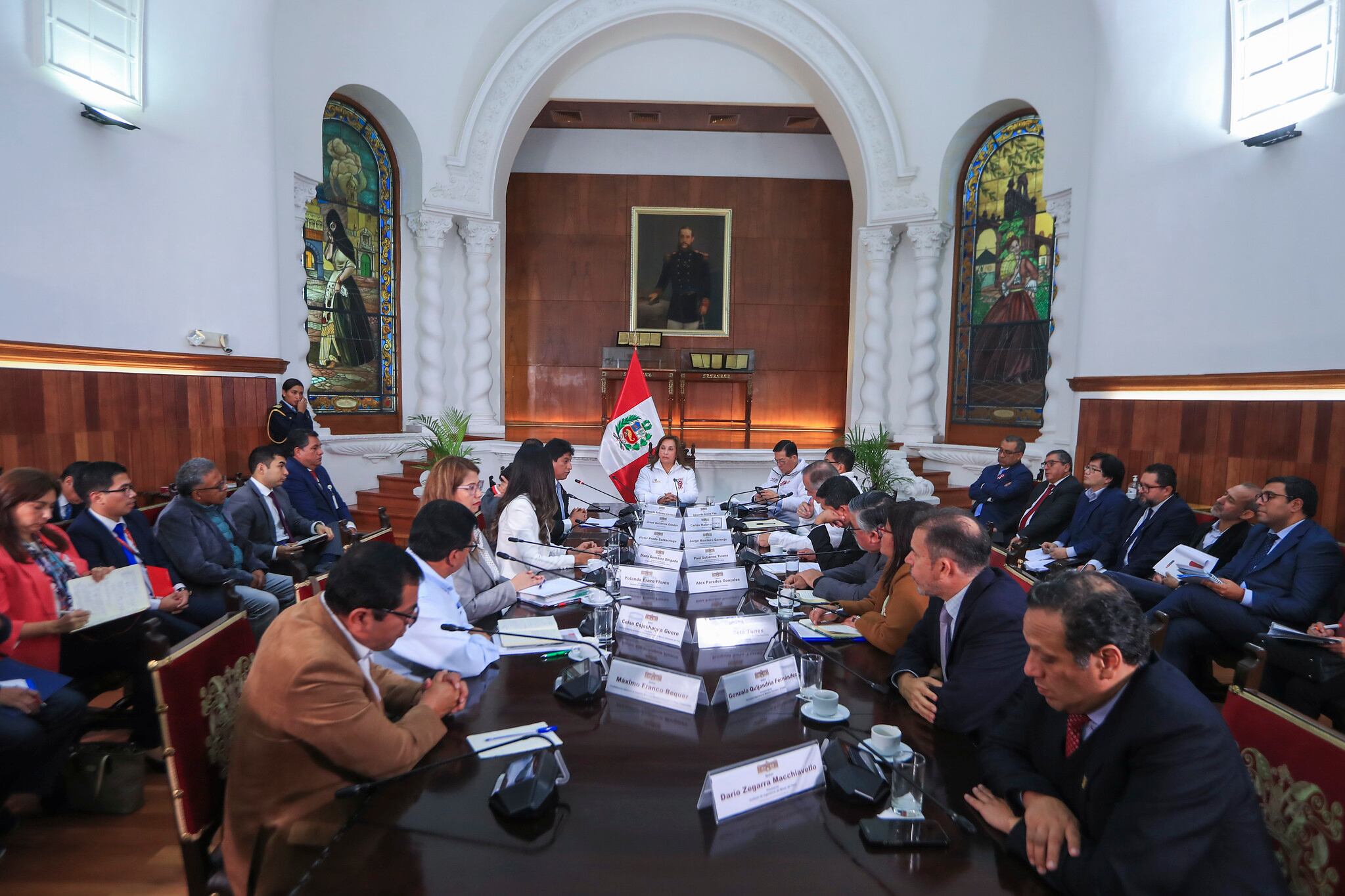 Representantes de diversos sectores participaron ayer en Palacio de Gobierno en la instalación de la mesa técnica para la formalización de la minería. (Foto: Presidencia)