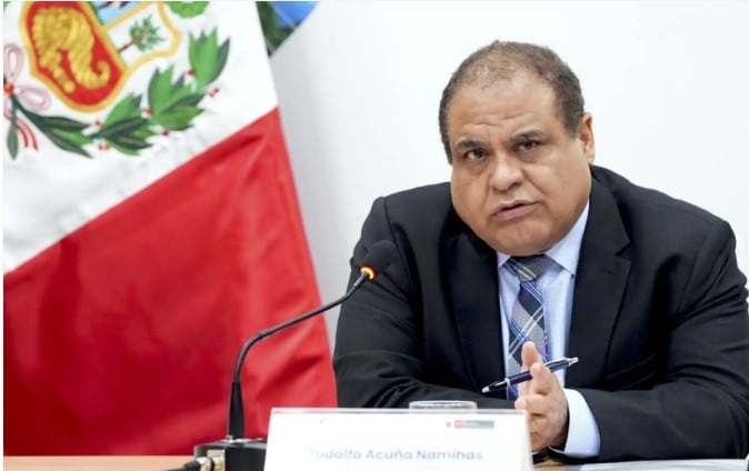 El ministro de Economía y Finanzas, Rodolfo Acuña, adelantó una versión que no está en línea con la del Gobierno de José Balcázar. Foto: Andina
