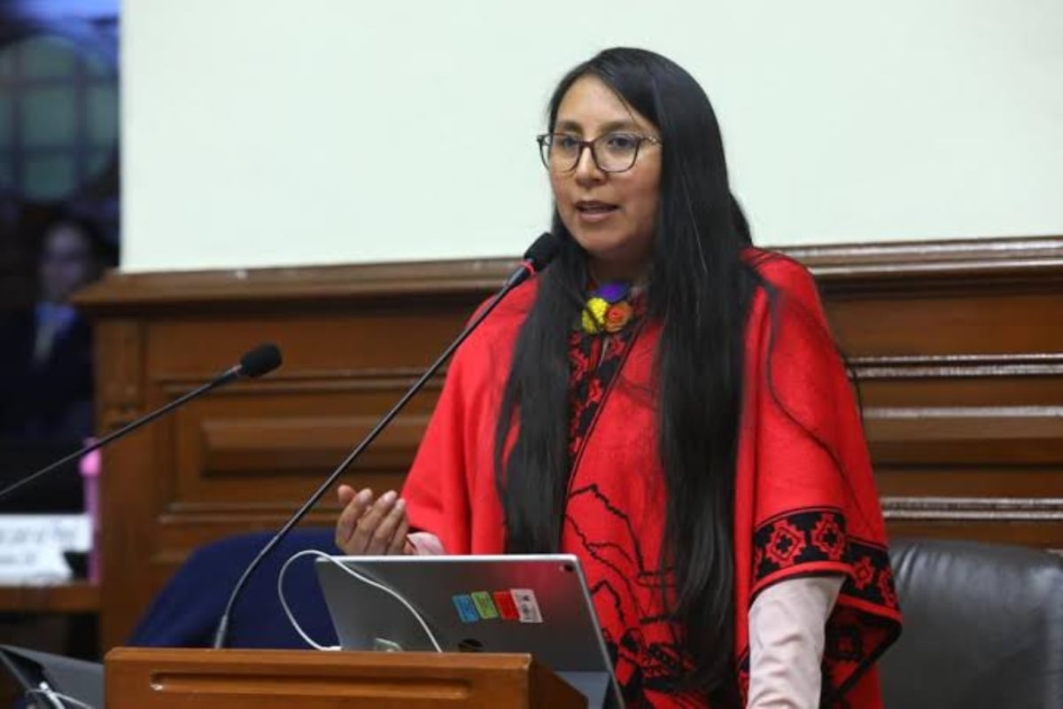 Ruth Luque de Ahora Nación fue la primera semandora en presentar una moción de invitación a un ministro.(Foto: Congreso)