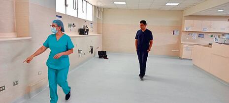 Trujillo: Mejoran sala de Unidad de Cuidados Intensivos del Hospital Víctor Lazarte Echegaray, de Essalud