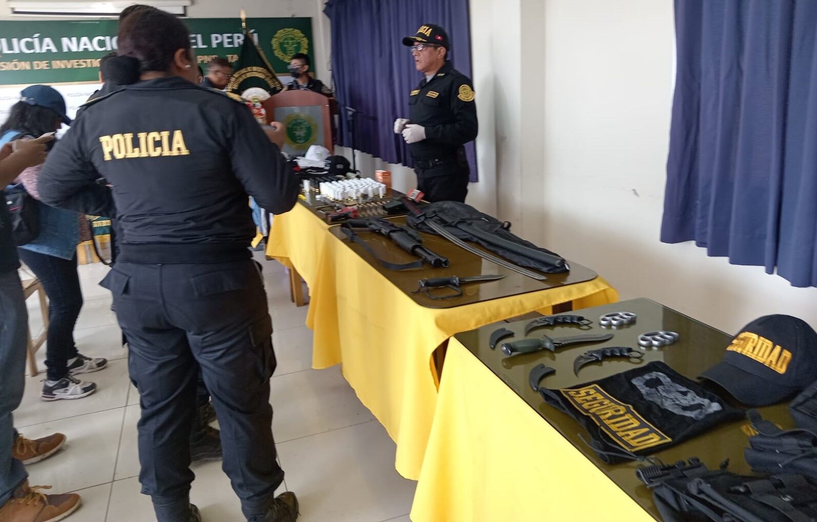Policía hizo allanamiento de la vivienda de los hermanos Vega Gamboa e incautó armas de fuego, municiones y otros artículos para los delitos