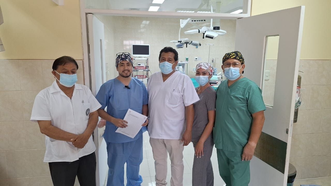 Pacientes que fueron atendidos quirúrgicamente en vesícula y de hernia.