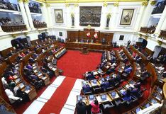 Esposa de Darwin Espinoza y asistente parlamentaria se enfrentan en despacho del congresista