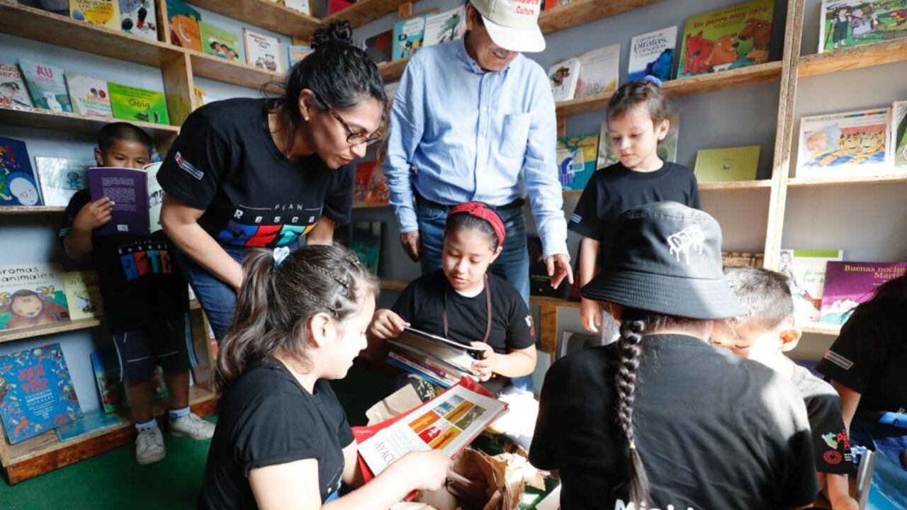 Leslie Urteaga, ministra de Cultura, también inspeccionó avances de obras en el Centro Cultural Cine Chimú, Chan Chan y la Huaca Takaynamo.