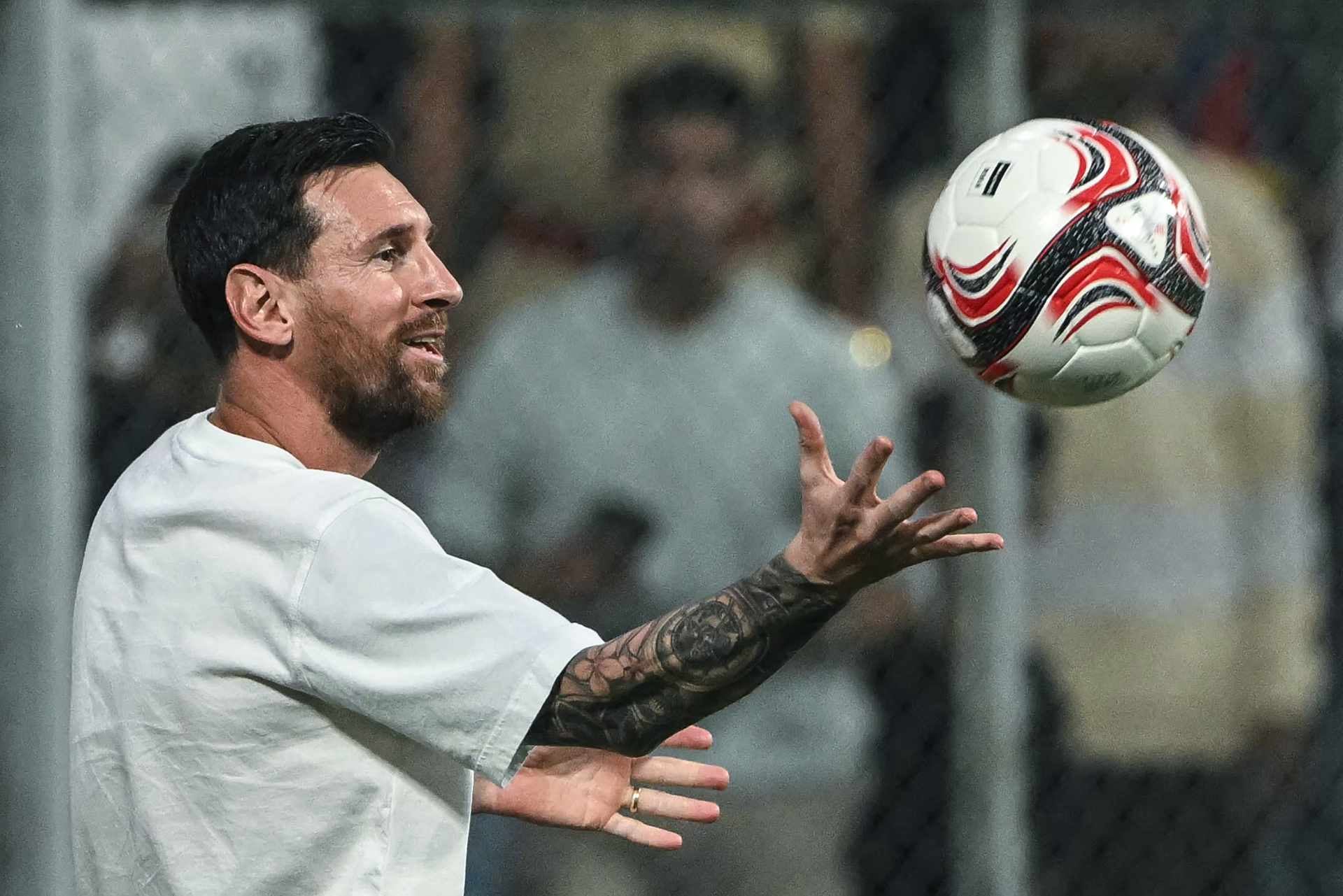 El delantero del Inter Miami recordó que cuando jugaba en el Barcelona existió la posibilidad de representar a la selección española, pero reafirmó que siempre eligió a Argentina. (Foto de Indranil MUKHERJEE / AFP)