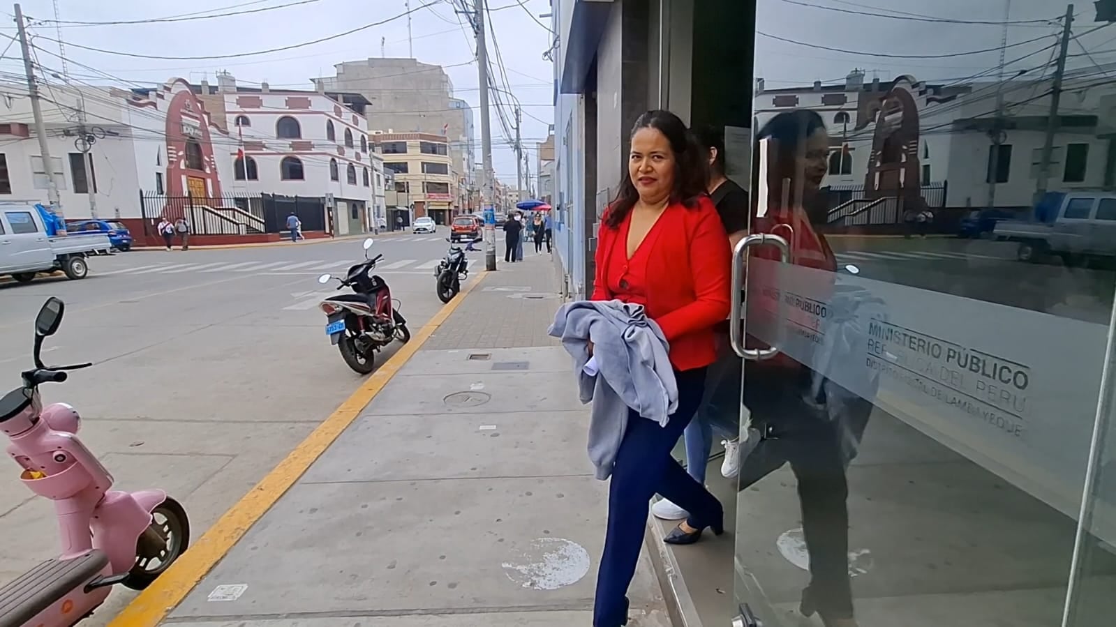 Tras ser detenida, la abogada recuperó su libertad.
