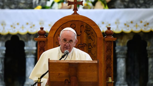 El papa Francisco baja el salario a los religiosos en el Vaticano, un 10% a cardenales 