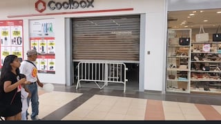 Delincuentes roban en tienda Coolbox del centro comercial Parque Pisco
