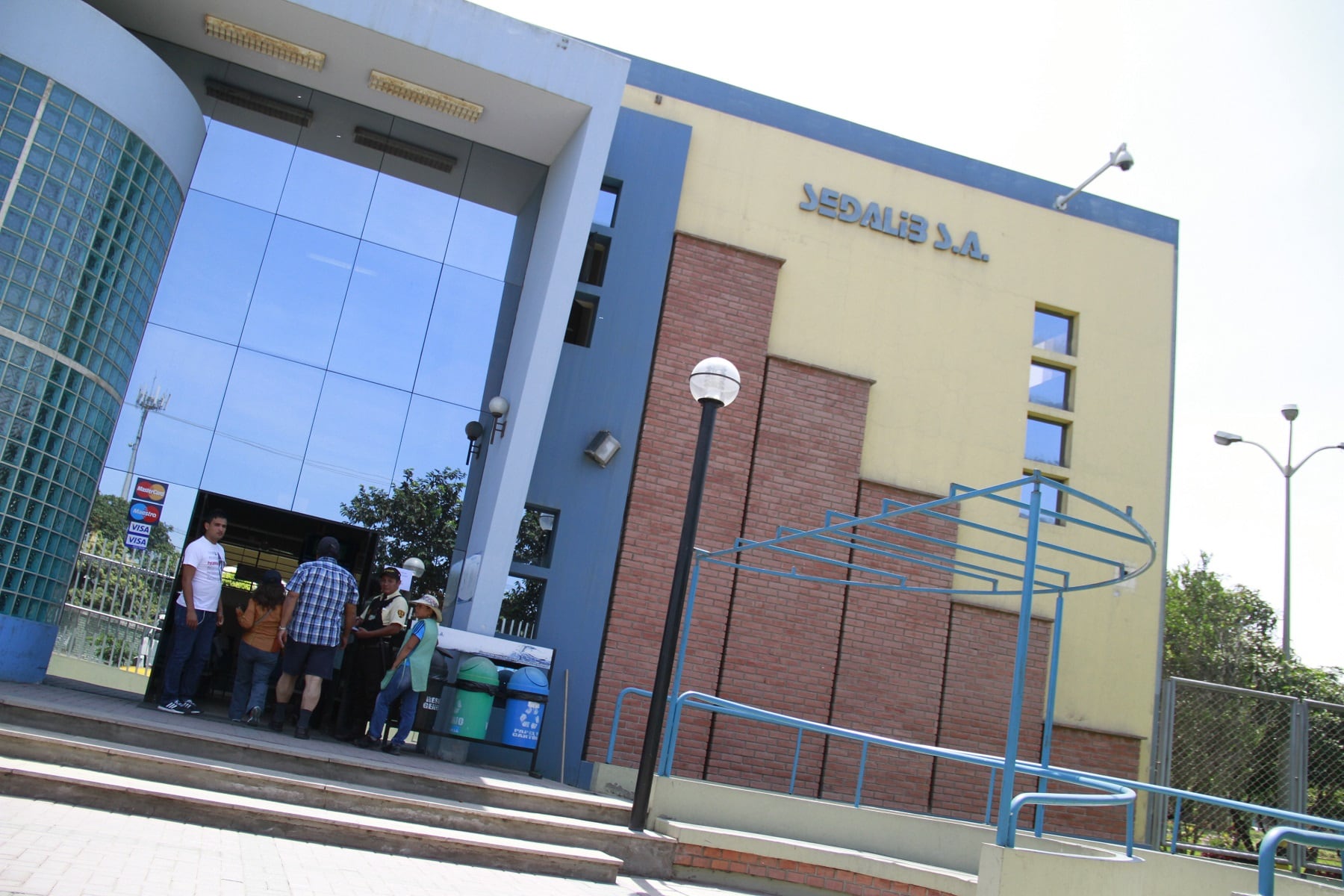 Ricardo Delgado, miembro del Directorio de la empresa, aseguró que no se le hado mantenimiento a 56 pozos tubulares y ante posibles averías por lluvias en la PTAP, Trujillo se quedaría sin agua. El presidente del colegiado, Frank Sánchez, lo niega y comentó que se sancionaría al funcionario por brindar datos "falsos".