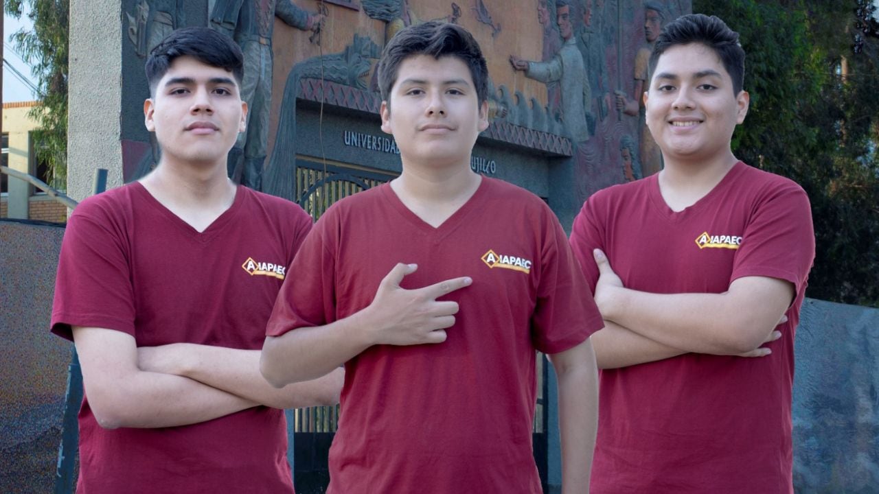 Los jóvenes que lograron estos puntajes son: Oswaldo Rodrigo Alvarado Mozo, Deyner Steven Escobar Valverde y Obed Fabián Huamanchay Sánchez.