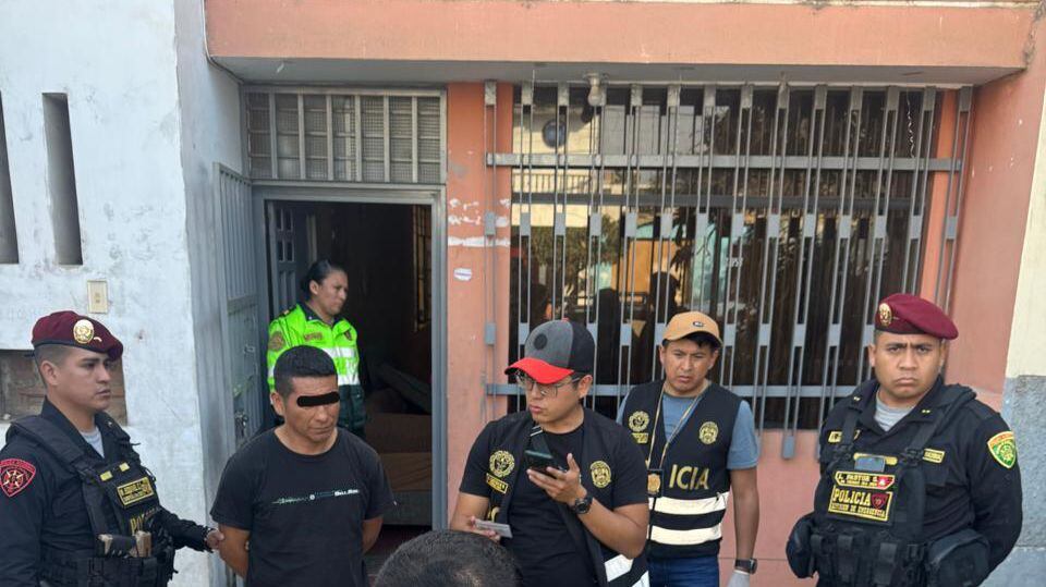 En un operativo coordinado por la Policía de Trujillo, Cusco y Arequipa se detuvo a dos miembros de la banda cuando cobraban parte de la extorsión.
