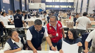 Segunda vuelta 2026: JNE supervisa ensamblaje de material para voto exterior