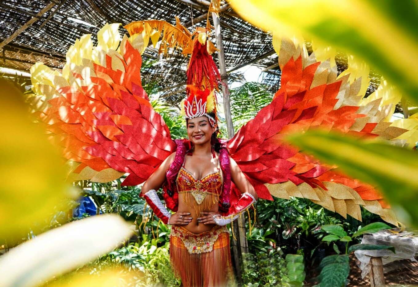 Su soberana Camila Gabriela Guevara invita a compartir su corso de carros alegóricos,