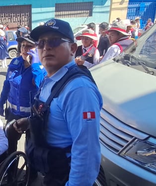 Arequipa: 100 estudiantes se descompensaron en desfile Campeón de Campeones