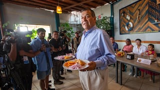 Jorge Nieto acude a su desayuno electoral en Punta Hermosa (FOTOS)