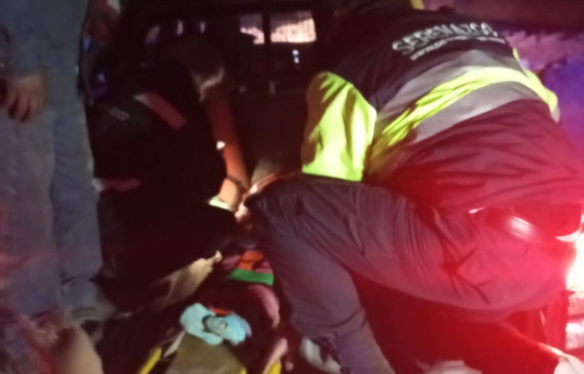 Menor está internada en trauma shock del hospital Honorio Delgado. (Foto: Difusión)