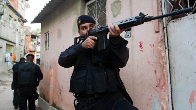 Brasil: Incursión policial en favela de Río deja dos muertos