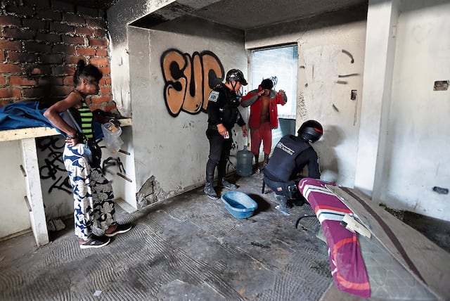 Viven en pésimas condiciones e insalubres.
FOTOS: ALESSANDRO CURRARINO / EL COMERCIO