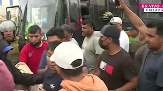 Protesta de transportistas paraliza tramo de la avenida Gambetta en Ventanilla