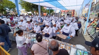 Pisco hace historia con el ceviche más grande del Perú y repartieron 33 mil plato gratis