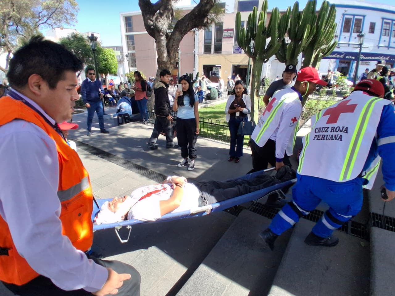Simulacro Nacional Multipeligro 2026 realizado en Arequipa. (Foto: Flor Barrios/@photo.gec)
