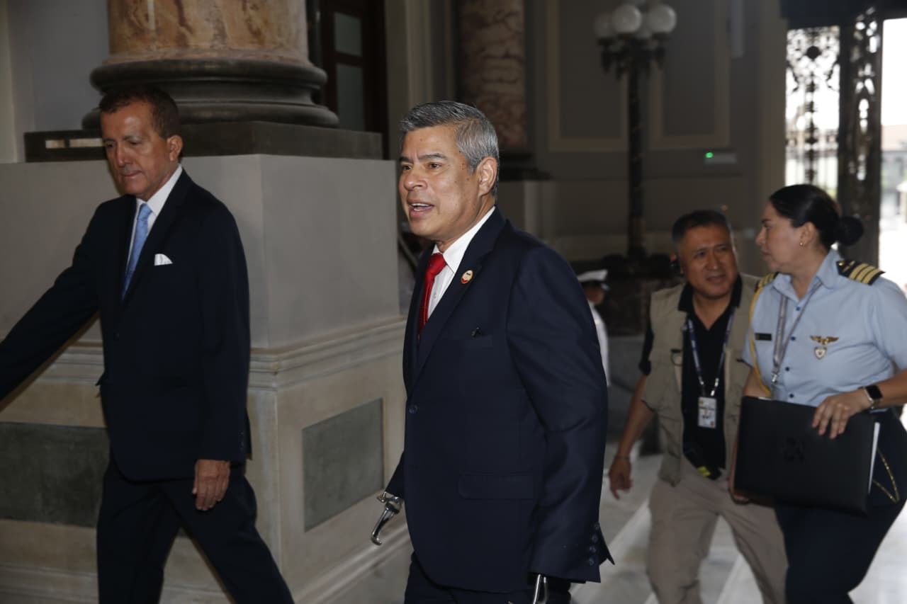 Premier Luis Galarreta.
