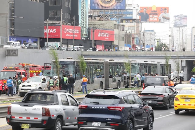 Triple choque en el Metropolitano deja al menos 40 heridos en Miraflores (Fotos: Violeta Ayasta/GEC)