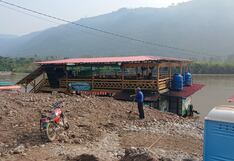 Negocios de botes flotantes dañan defensa ribereña en Pichanaqui