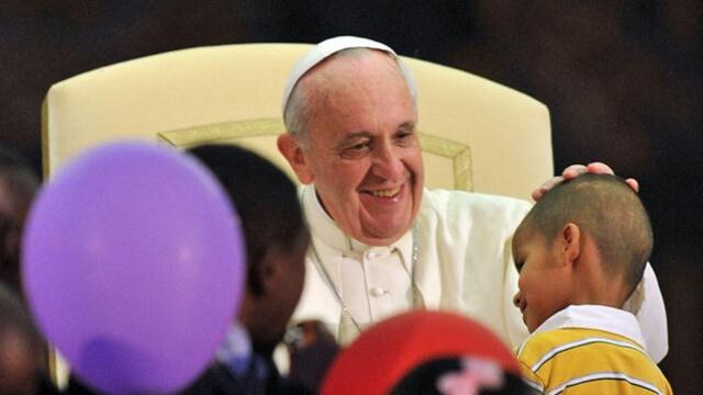 Papa Francisco se encuentra a unos 300 ex niños de la calle en Filipinas