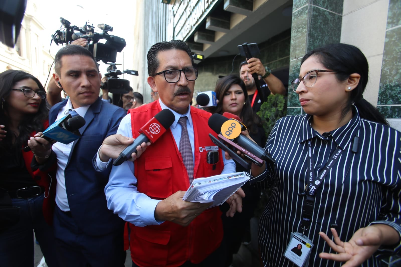El director de la DRELM, Cornelio Gonzales, espera explicaciones del Liceo Naval sobre su actuación tras conocer presunta agresión sexual. (Foto: GEC)