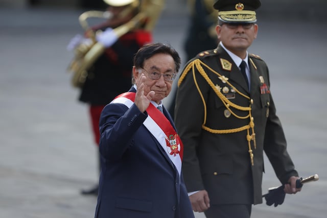 José María Balcázar salió de Palacio de Gobierno rumbo a la Catedral de Lima para participar en la misa y tedeum por Fiestas Patrias.