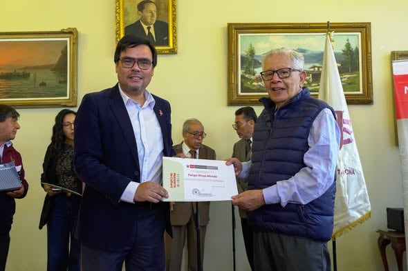 Dirección de Cultura de Tacna reconoció a artistas en evento. (Foto: Difusión)