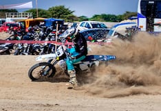 Motocross internacional en el circuito de Cumbibira por aniversario de Catacaos