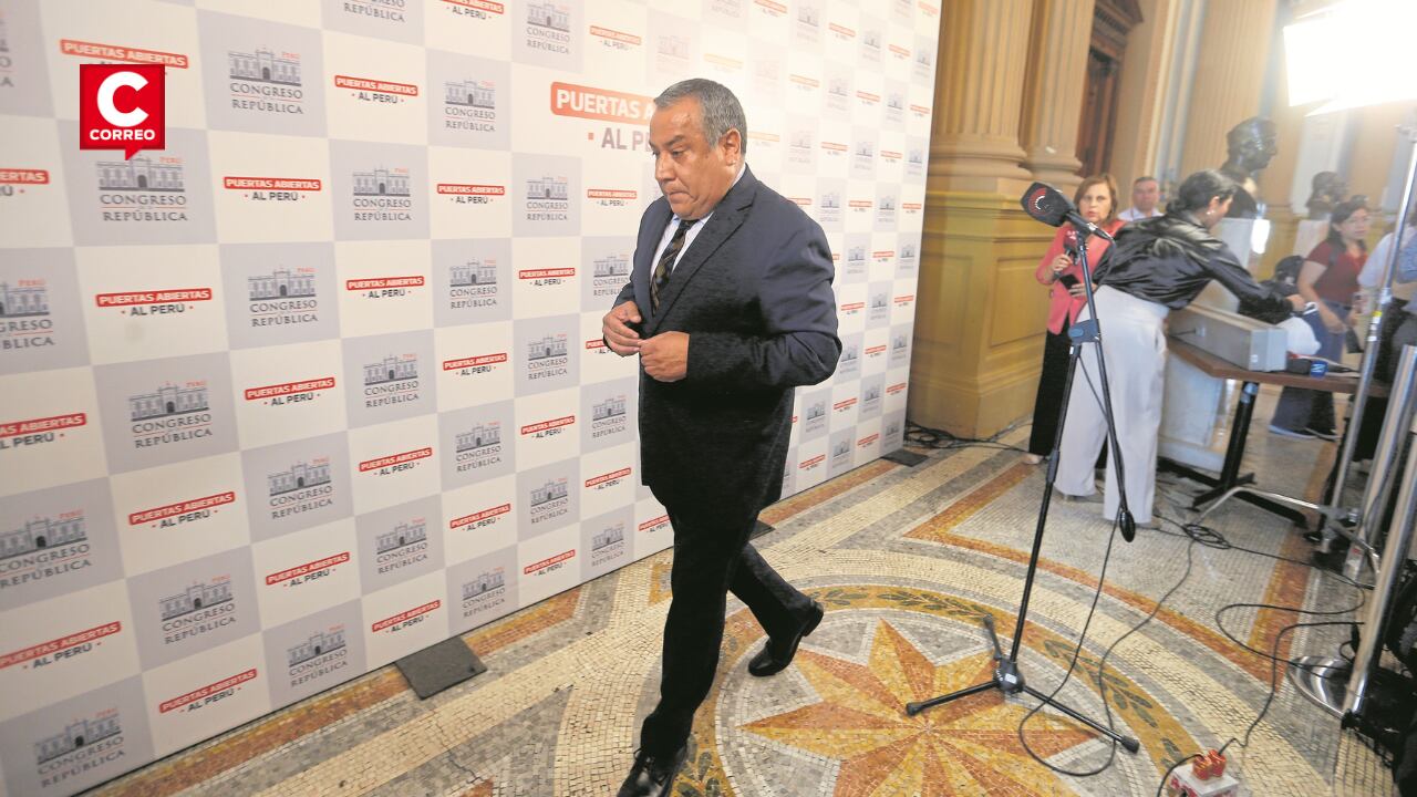 Cuestionó otra vez a fiscal de la Nación.