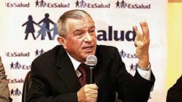 Renunció Alvaro Vidal a la presidencia de EsSalud