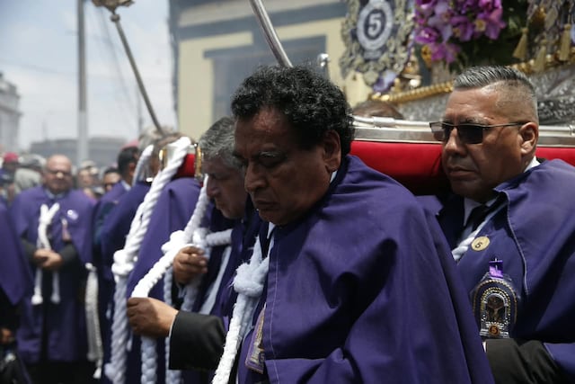 Señor de los Milagros: Cuarto recorrido procesional en el Cercado de Lima (Fotos: César Campos/GEC)